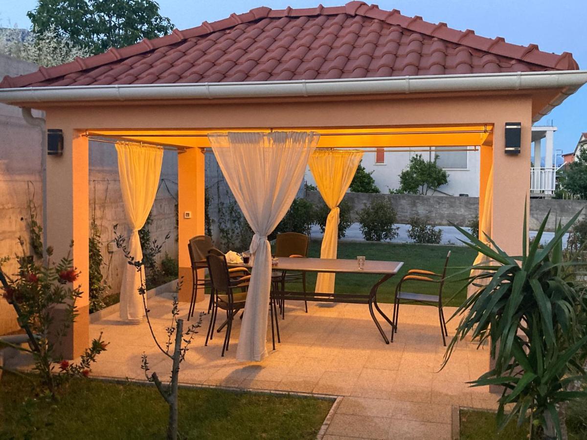 Apartment Vedran Kaštela Екстериор снимка
